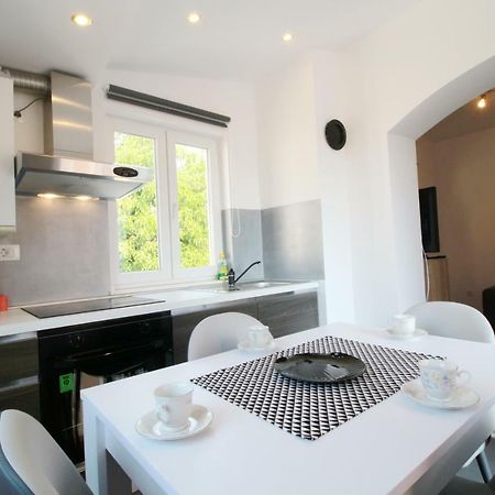 Apartment Sara With Seaview Петркане Екстериор снимка
