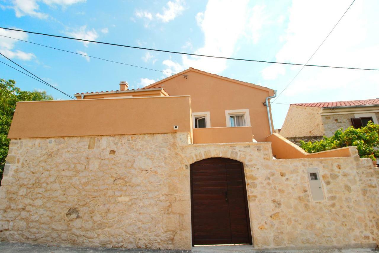 Apartment Sara With Seaview Петркане Екстериор снимка